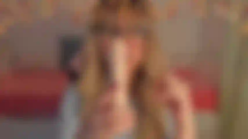 Joi anal suave - eu te guio em como se tocar… uma mão na sua rola, a outra que desliza lentamente em direção ao seu ânus… você já tem algo nas suas bochechas do traseiro? Perfeito… siga minha contagem regressiva para me dar tudo….