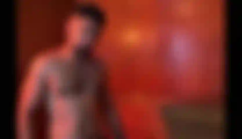 Quero beijos no meu peito.