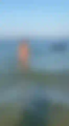 Nua no mar.O que pode ser mais gostoso?