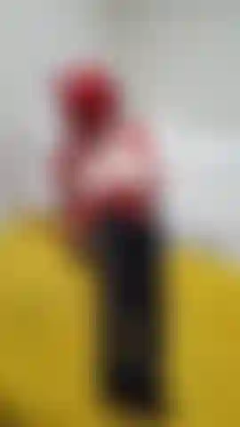 Vídeo de uma santa sexy levando uma grande e profunda gozada na boca e fazendo anal/dp.