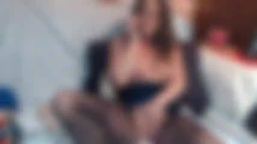 Fumando e brincando.