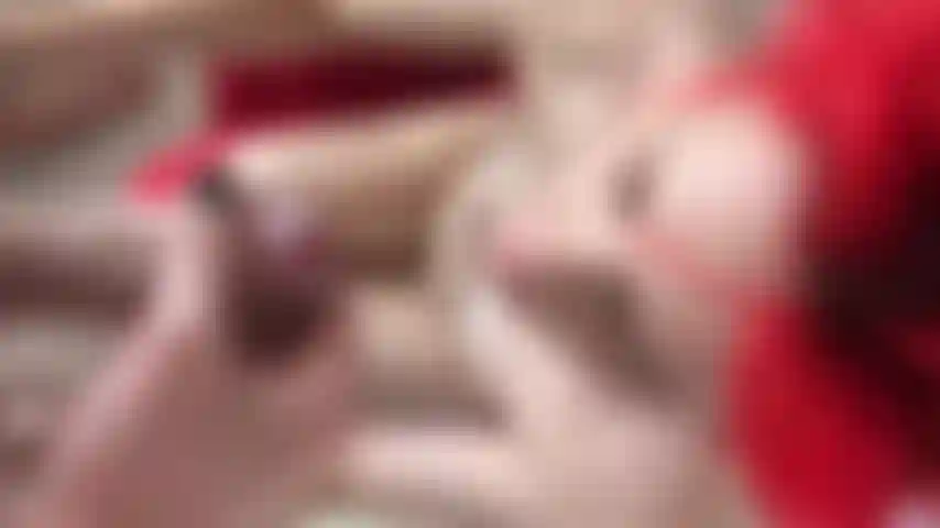 Provocando seu pau até ele gozar na minha cara!!