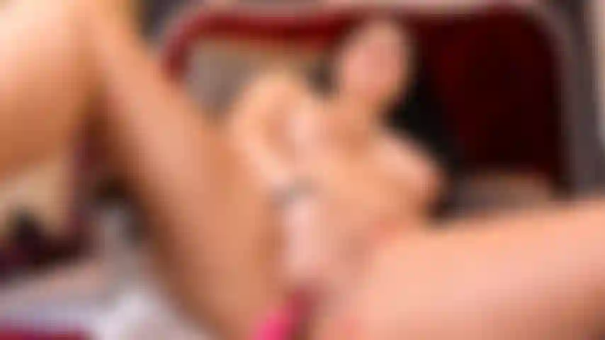 Dedilha minha doce buceta.