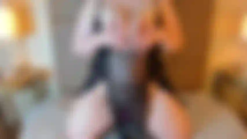 Stretching my Fat Ass BBW ASS CRYSTALDILDO