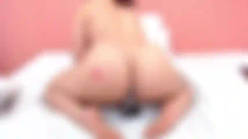 Adoro quando você goza na minha bucetinha.