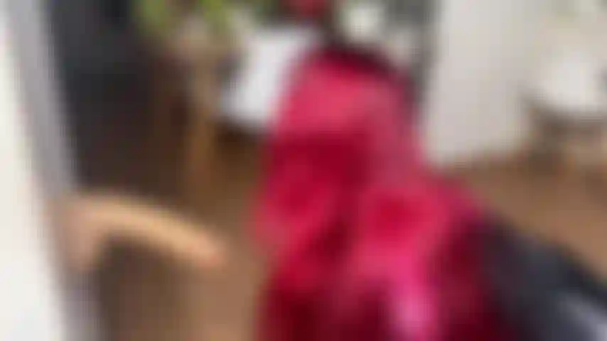 Uma garota-aranha muito safada e que gosta de boquetes.