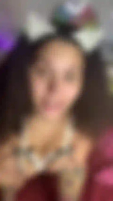 Kitty precisa de amor.