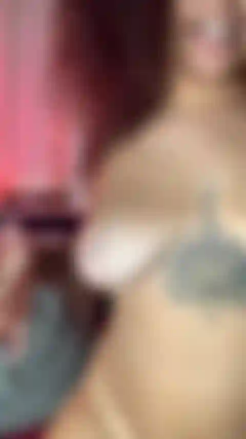 Venha me ver comendo cereal nua.