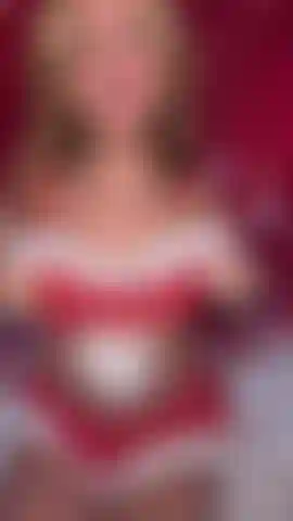 Decking the halls with my new festive toys Watch me stuff my stocking with this Christmas tree dildo while the snowman nipple sucker gets my nipples perky It all ends with a huge messy squirt  hehe (10mins)