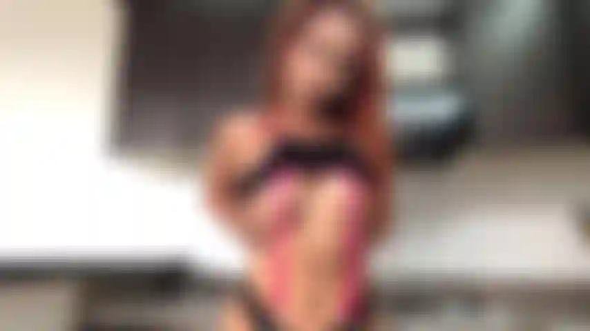 #204 Close na buceta molhada - lenço preto.