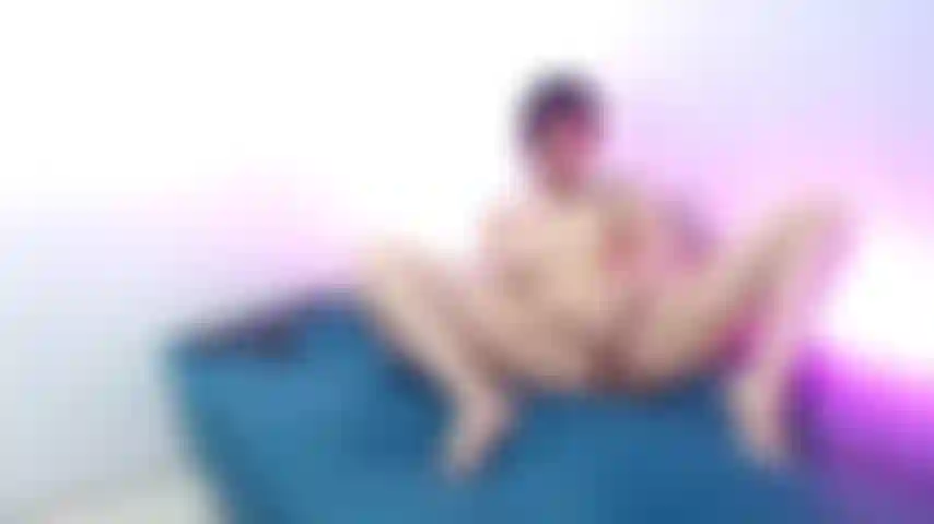 Esfregando clitóris...