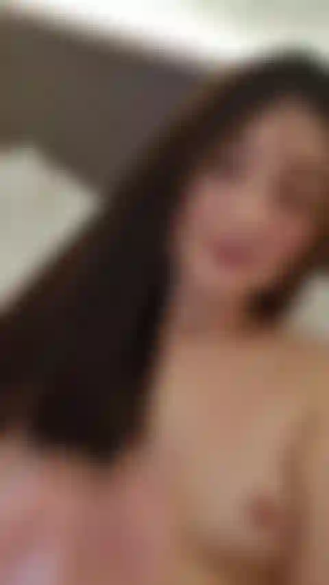 Quero que você lamba minha buceta até gozar na sua cara.