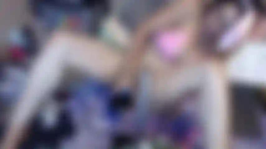 Bunny é fodida enquanto eu digo para você me atacar.