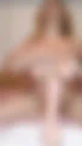 Katts messyfoootjob_topless.