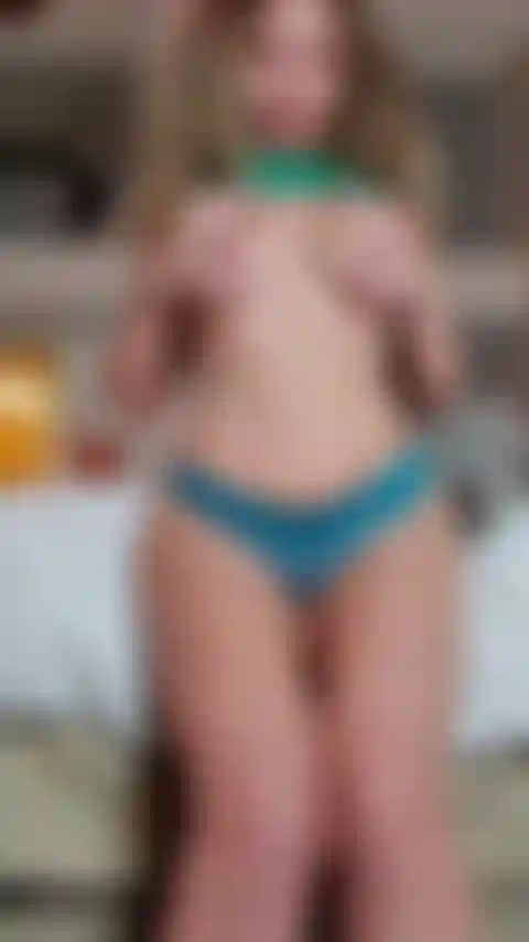 Porra, veja minha bunda pegar esse vibrador.