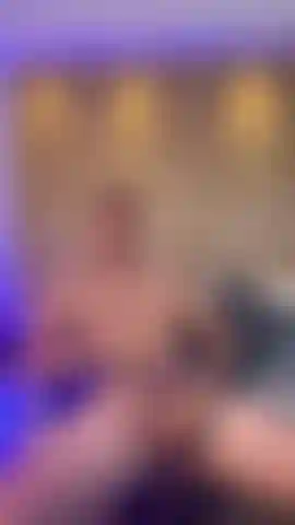 Grandes jatos de sêmen.