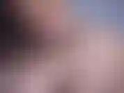 Brinco com meus mamilos grandes, amor, estou esperando seu pau.