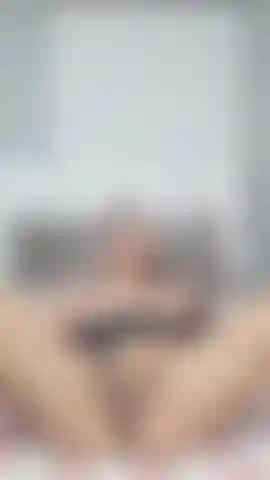 Olha minha buceta deliciosa.