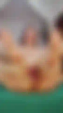 Você quer vir aqui lamber minha buceta e meus pés?