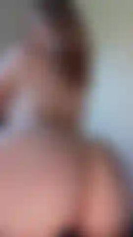 Exibindo minha bunda gostosa.