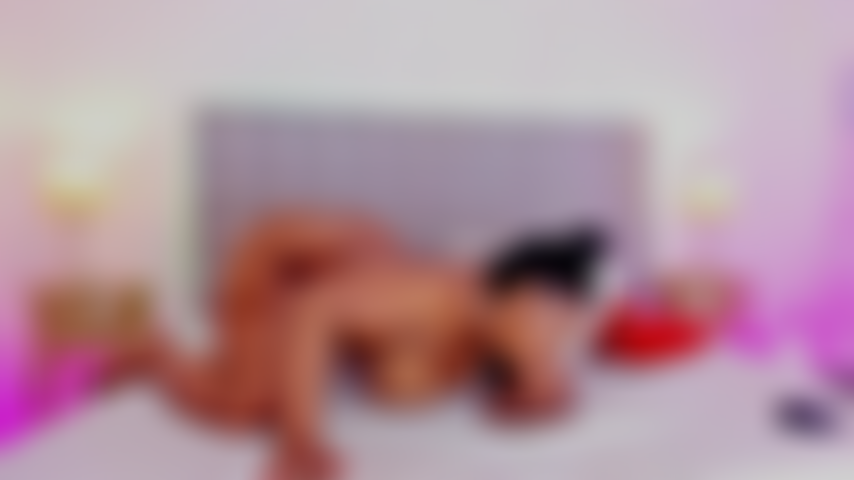 Molho seu pau na minha boca e depois monto em você!!