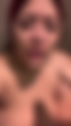 Chupo seu pau no chuveiro.