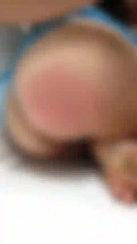 Eu corei a bunda com um remo (chicote).