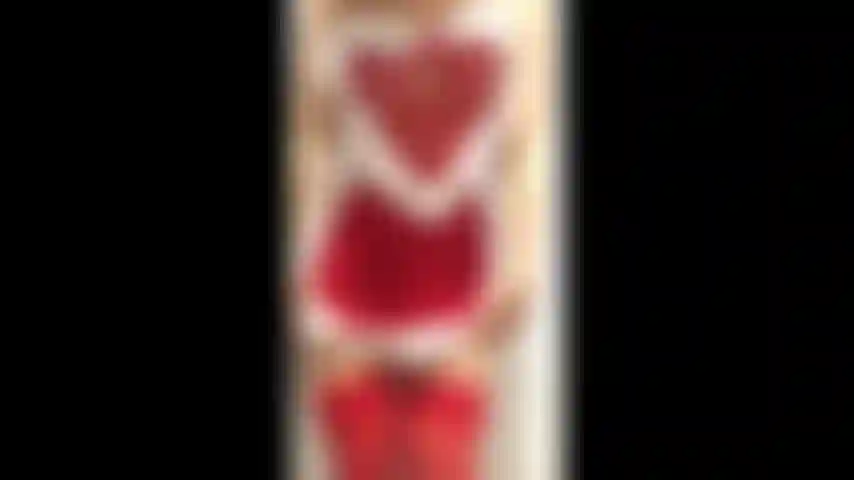 Dolly mere christmas strip. Danço e faço strip para meninos safados.