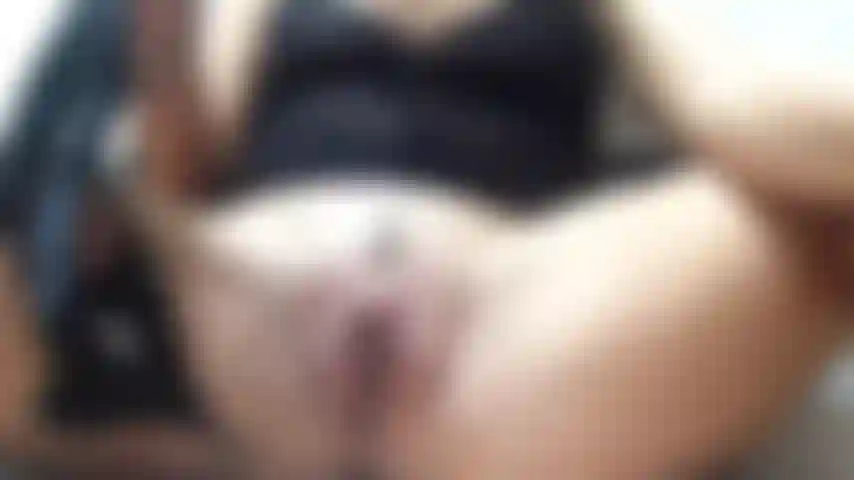 Inserir minha calcinha na minha buceta encharca humm.