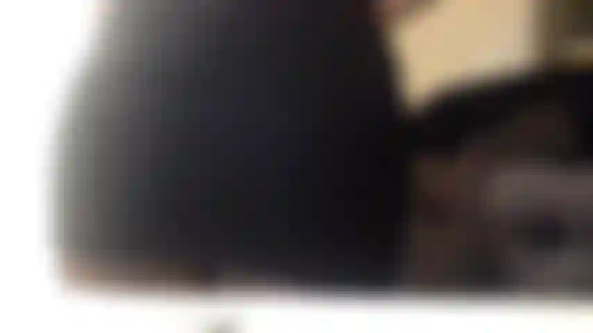 Show de fetiche para fãs de meia-calça e salto.