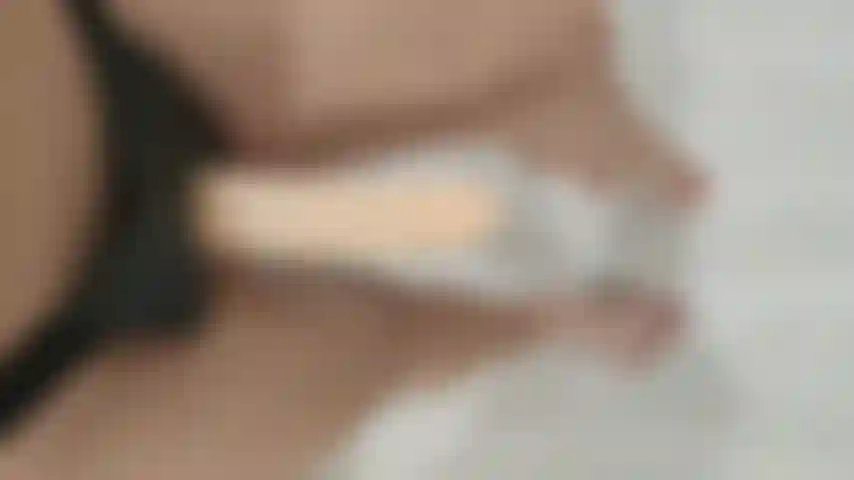 Chupe meu strap-on submisso (com comandos de voz).