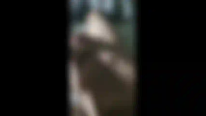 Footjob eu masturbo meu homem com meus pés e ele então se faz gozar na sola dos meus pés. Goze em meus pés eu adoro isso.