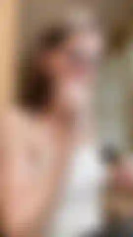 Soluço, e faço maquiagem fofa e espontânea.