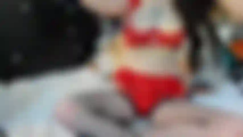 Uma bruxa nos fez trocar de corpo, então exploramos.