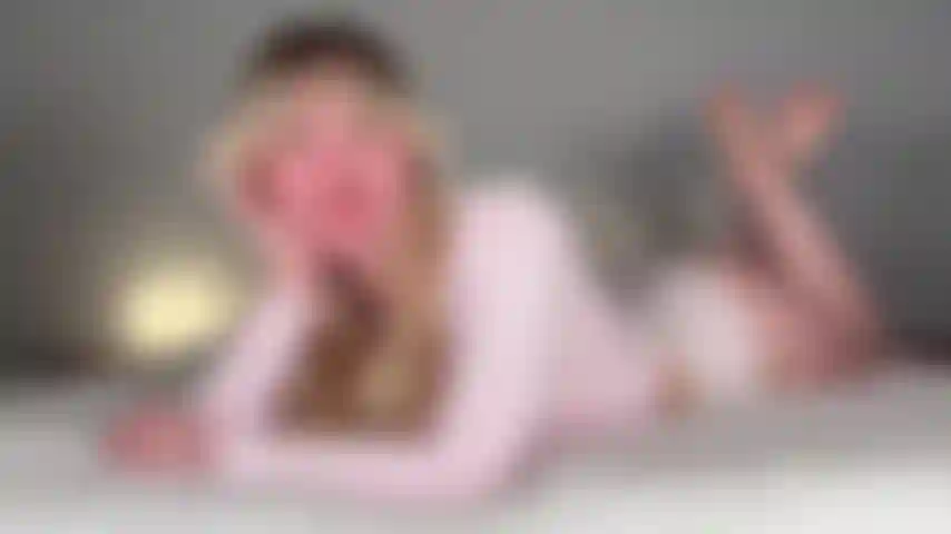 Você é um perdedor! - Você é um perdedor total! Você sempre foi e sempre será! Você passou toda a sua vida adulta babando por garotas gostosas da internet que estão muuuito além do seu alcance!! Mas já se foram os dias em que você era um perdedor solitário sem propósito. Assistir a este clipe vai te transformar ~ de ser apenas mais um perdedor qualquer para ser o meu perdedor!! E isso faz toda a diferença!!