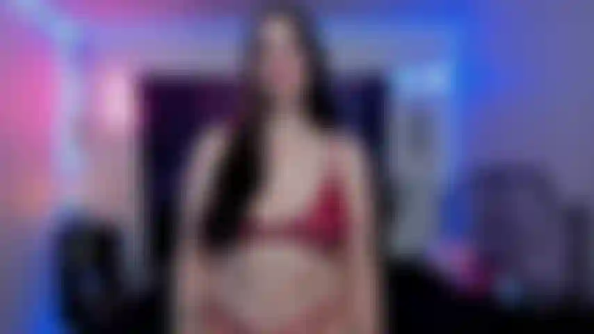 Passe creme na calcinha cei.