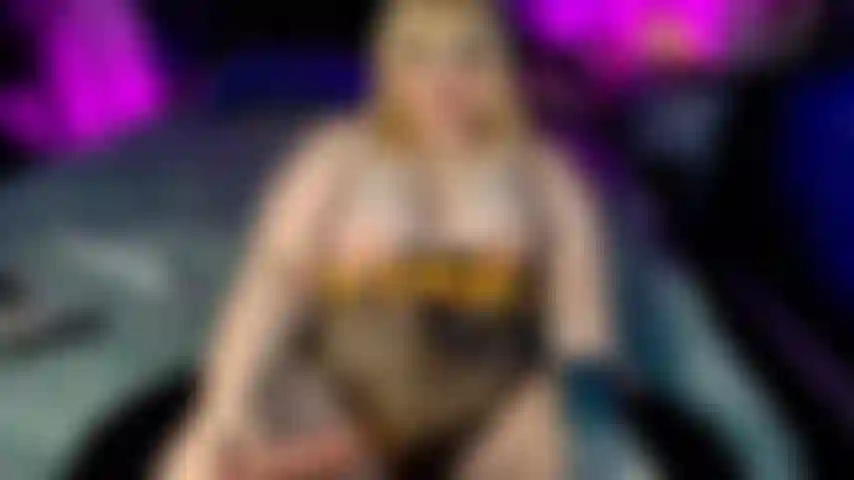 Arando minha boceta legal.