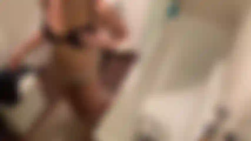 Nue dans mon bain (nua no meu banho).