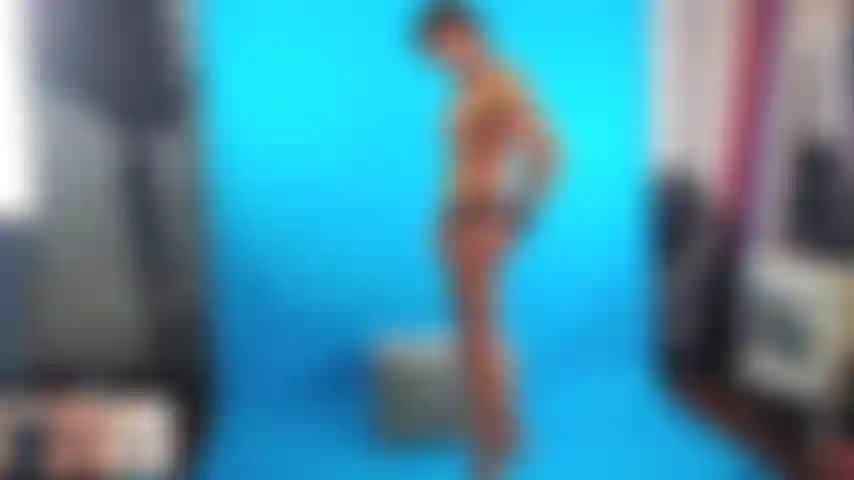 Tana stripshow photoshoot.