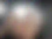 " Passeio de carro porra". Pegando um uber juntos e estou me sentindo brincalhona.... Observe-me descer para você no banco de trás. Espero que o motorista não veja!!