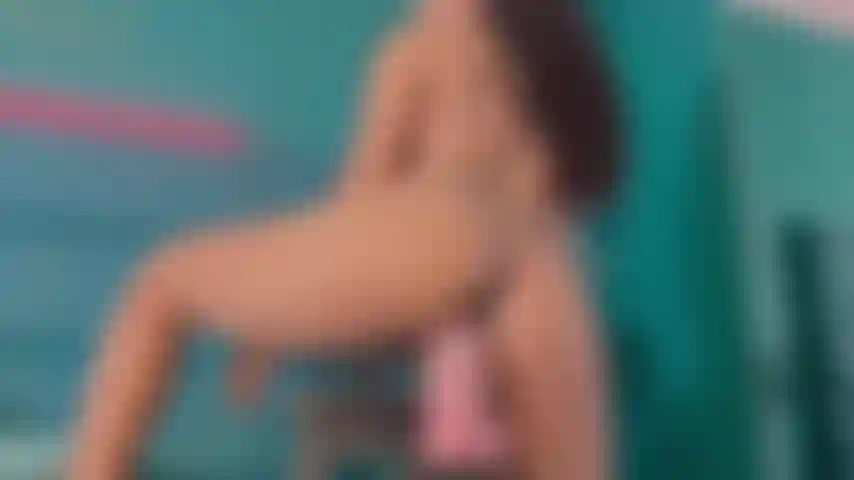 fuck my pussy with a grean and fat dildo