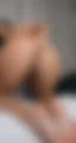 Veja-me brincar com meu novo plug anal.