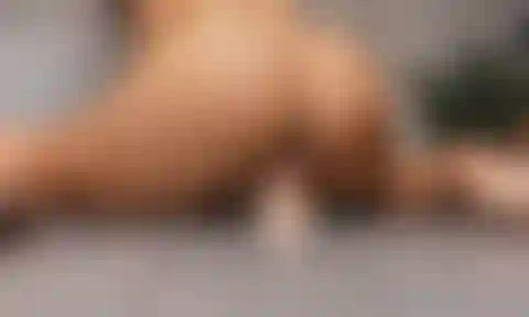 Com tesão e montando meu vibrador.