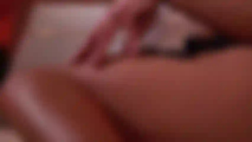 ✨ Fantasia femboy um femboy sedutor e brincalhão traz uma mistura cativante de feminilidade, confiança e energia irresistível. 💋 Desfrute de uma experiência íntima e provocante cheia de olhares sensuais, movimentos tentadores e muita atitude. Conteúdo privado e exclusivo assista ao vídeo completo e aproveite cada momento.