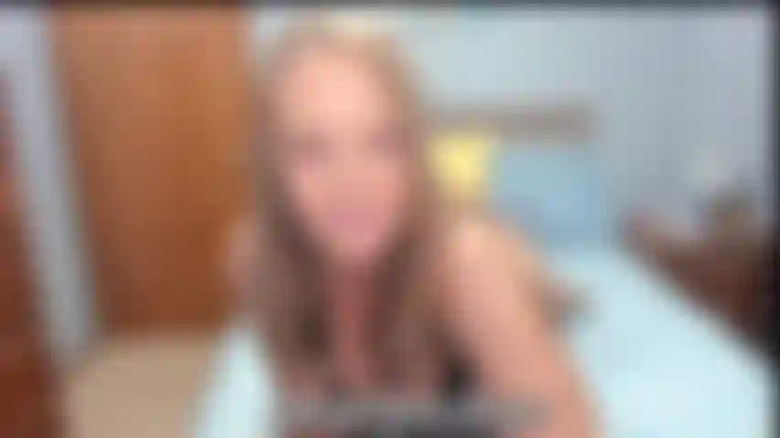 Milroleplay-tittyplay- curta sogra exibindo peitos falando sobre você transando com eles.