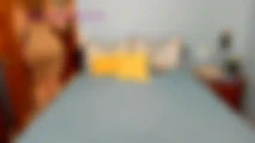 Nylonlegsbj-provocando com minha meia-calça e depois chupando um vibrador para você.