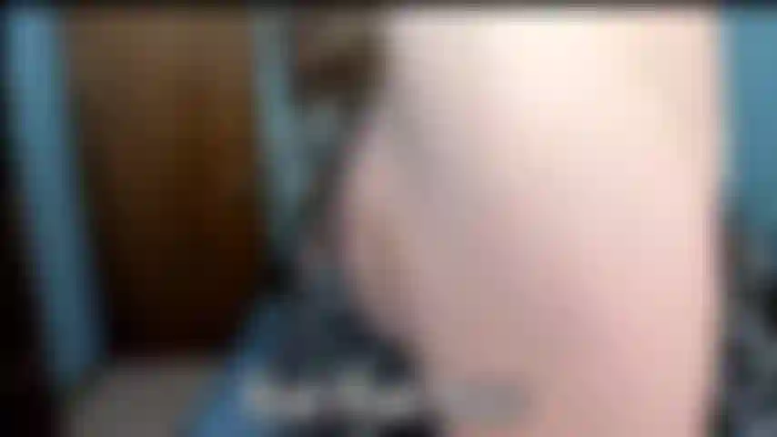 Converso safada com brinquedos.