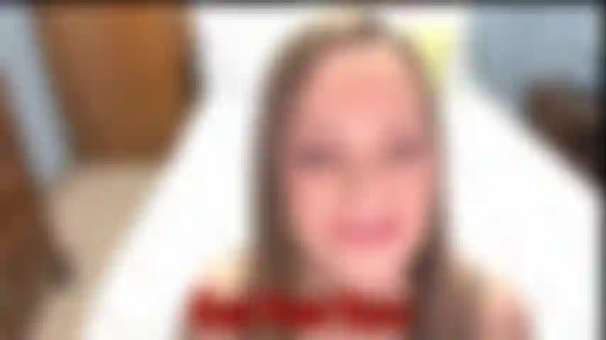 Povbj- visualizações pov de mim chupando um vibrador como se fosse seu pau.