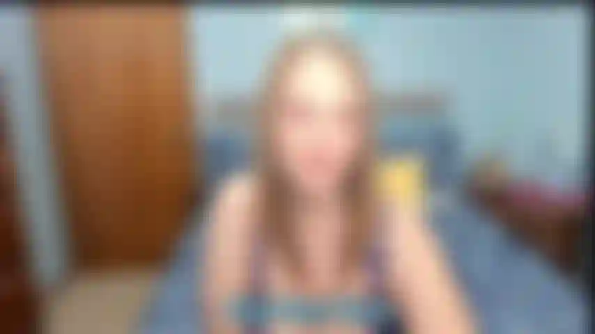 Professora suja por vídeo chat - a senhora roni tem um aluno que deveria conversar por vídeo para obter crédito extra, mas em vez disso ele decide se expor no chat e se masturbar por ela.