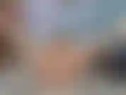 Estou nua com meias bege e salto alto. Eu te provoco enquanto brinco comigo mesma exibindo minhas pernas longas e depois fodendo com vibrador.